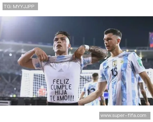 阿根廷足球名将的辉煌历程与传奇瞬间回顾